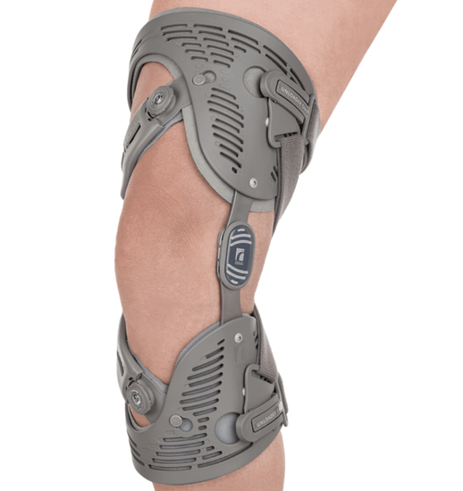 Unloader One® Custom OA Brace on knee, showcasing lightweight frame and dual Dynamic Force System straps.