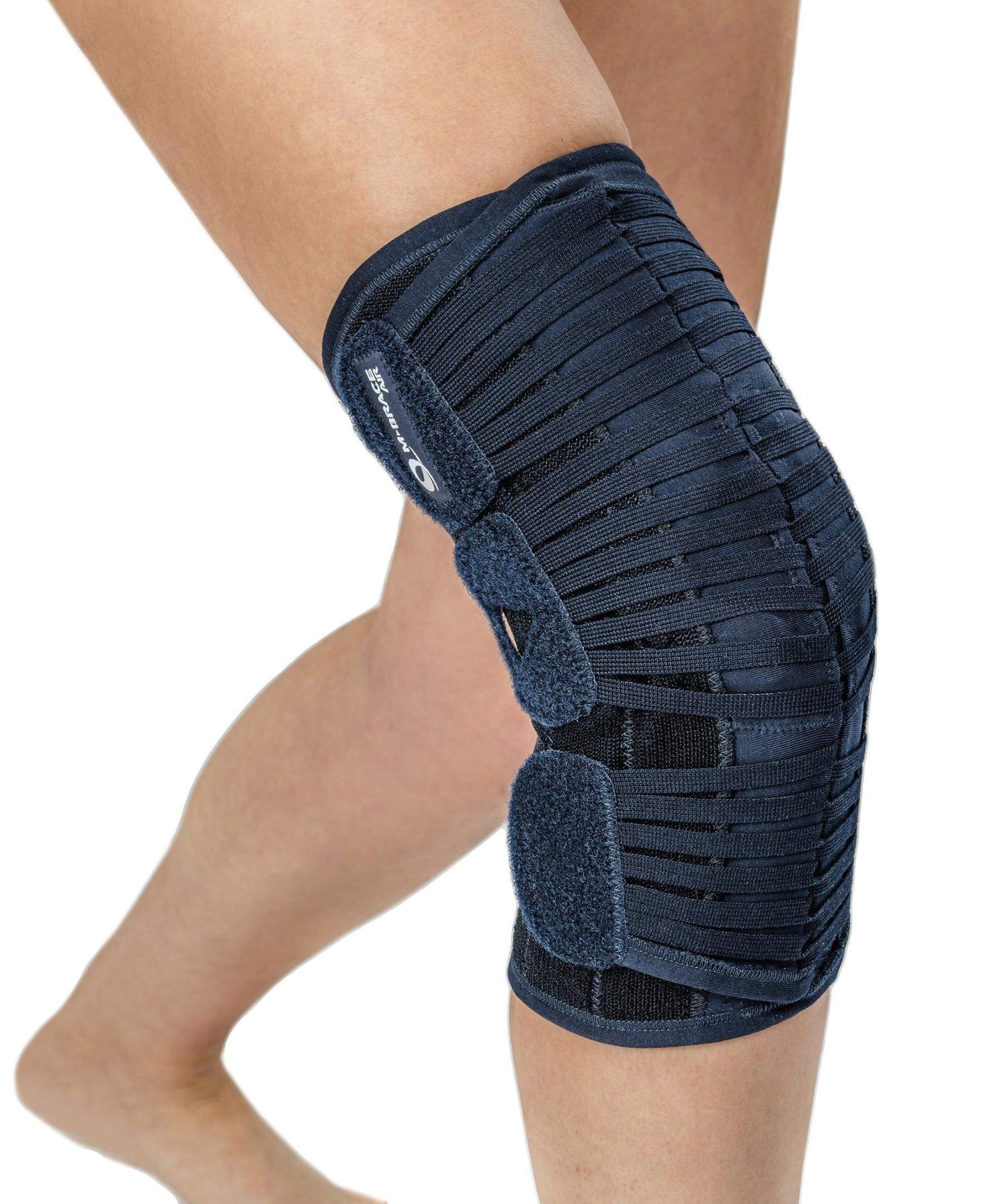 Knee brace providing support and stabilization for patella alignment, suitable for injury recovery.